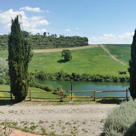 Poggio Giulia カントリーハウス モンタイオーネ